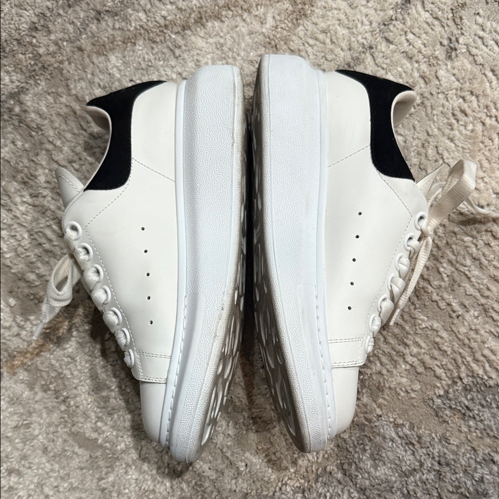 Alexander McQueen Cream Lace-Up Sneakers